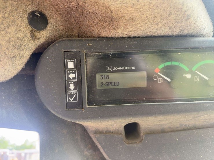 deere-318g-image-25
