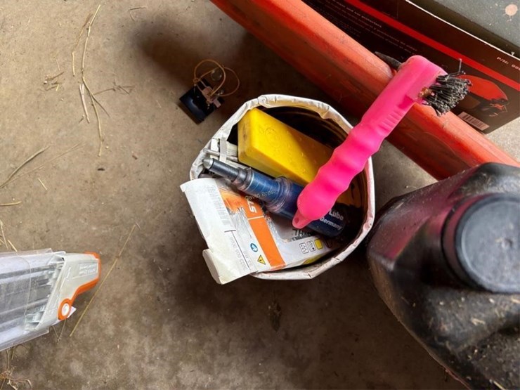 stihl-ms362c-chainsaw-&-supplies-image-4