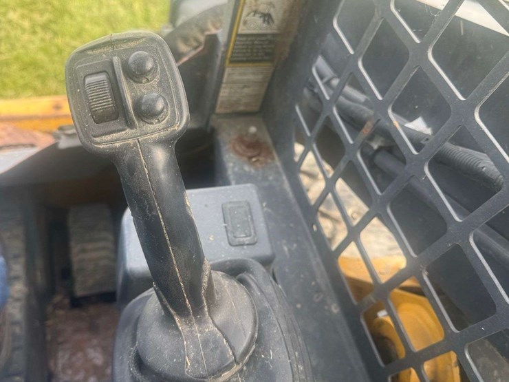 deere-318g-image-22