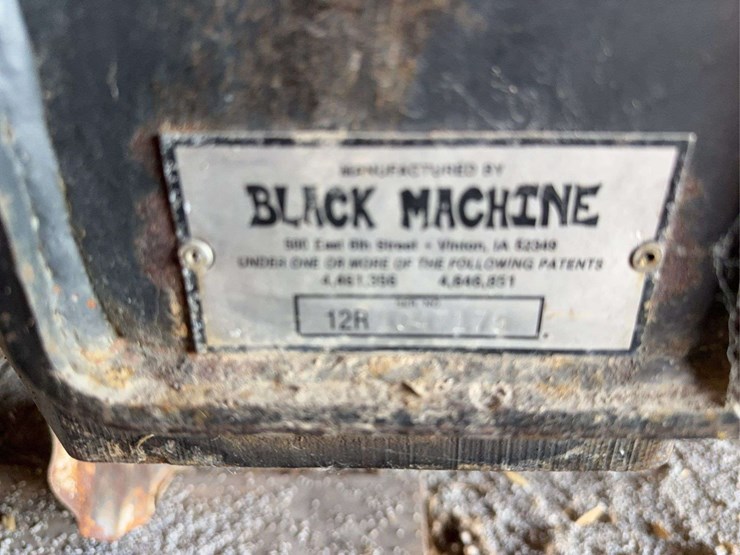 black-machine-12-13-image-7