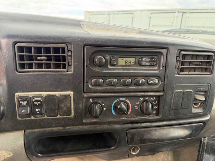 2005-ford-f650-image-23
