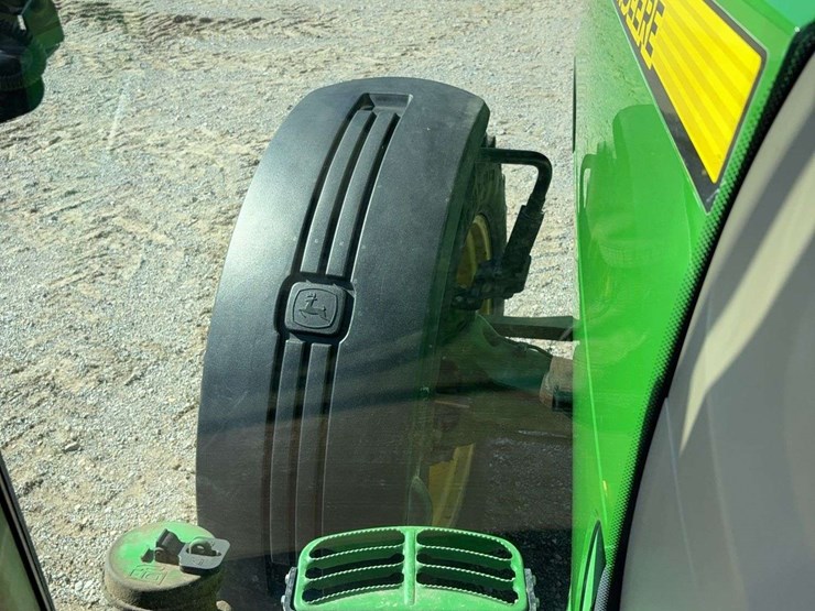 2011-john-deere-8260r-image-49
