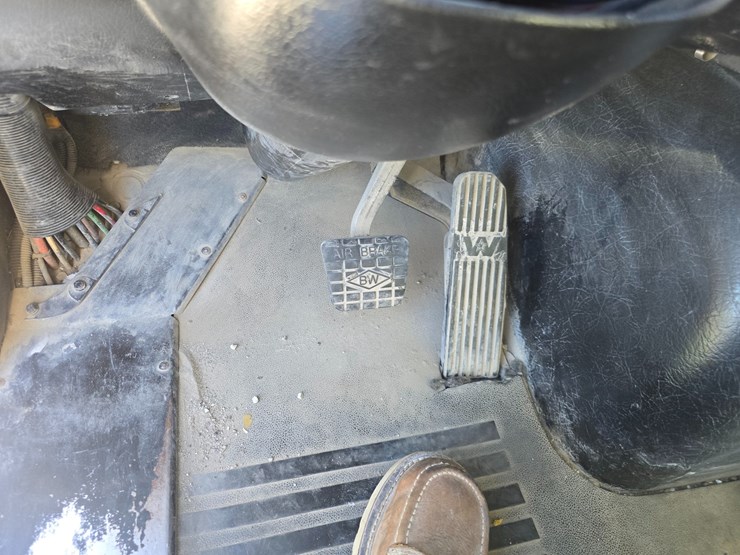 2018-western-star-4700-image-107