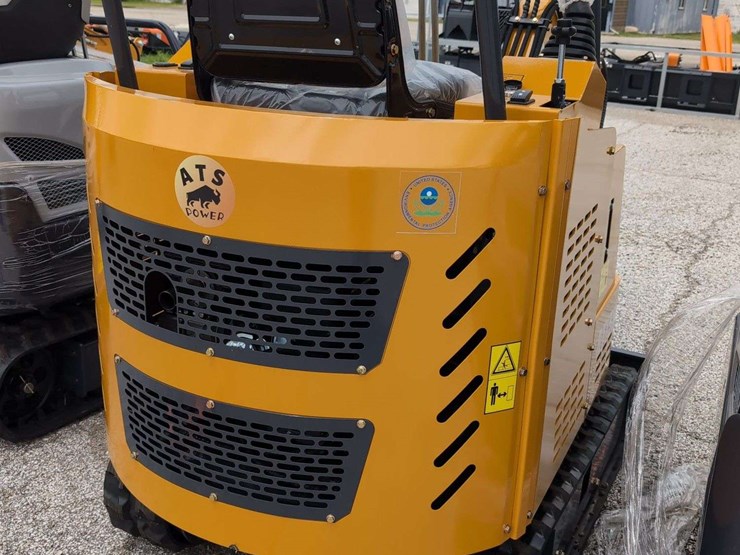 ats-mini-excavator-ats-rt15r--15hp---roof-damaged-image-6