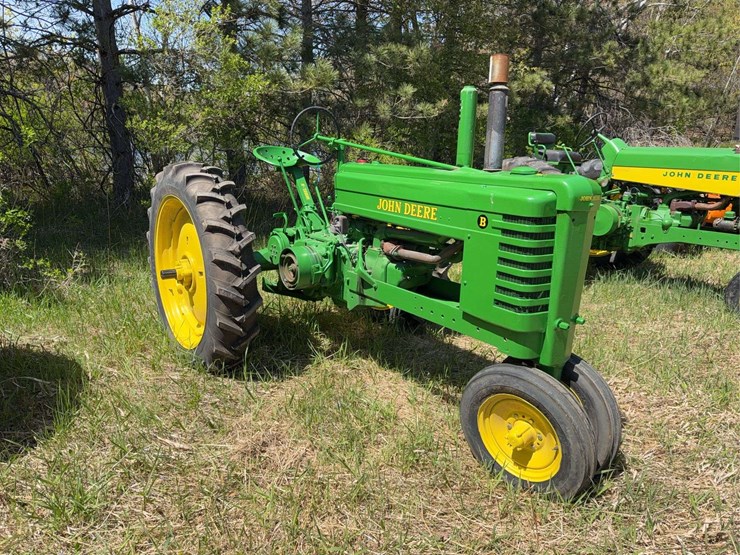 john-deere-b-image-1