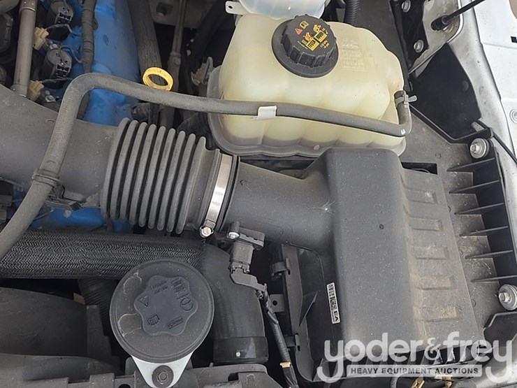 2013-ford-f450-image-43