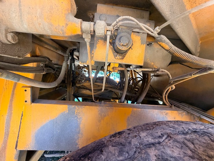 2000-john-deere-6-image-48