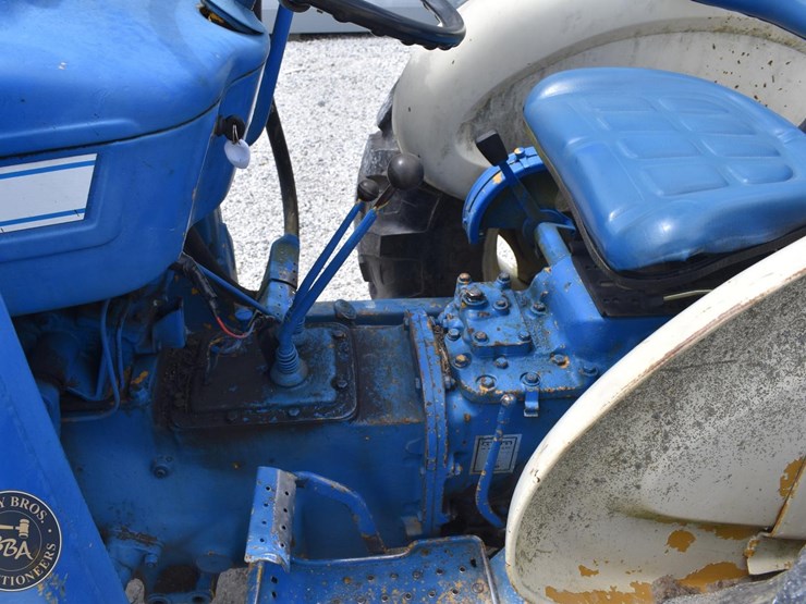 ford-4000-image-19