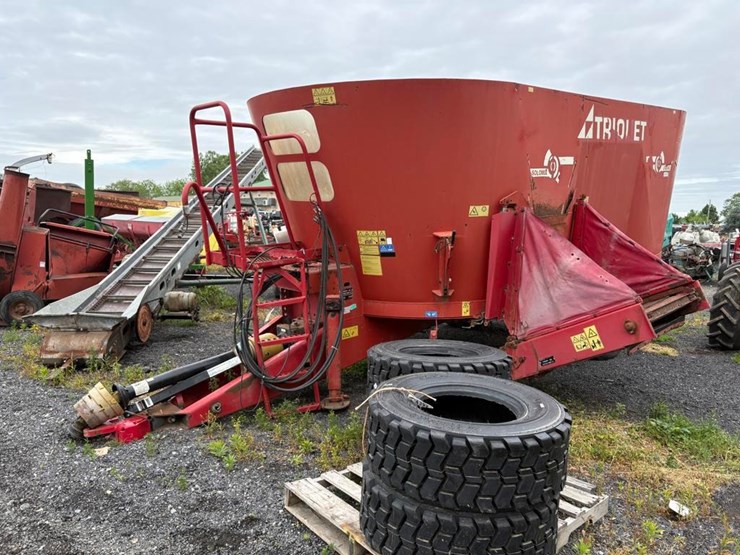 triolet-salomix-200l-mixer-wagon-image-1