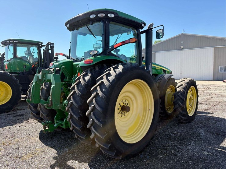 2010-john-deere-8320r-image-8