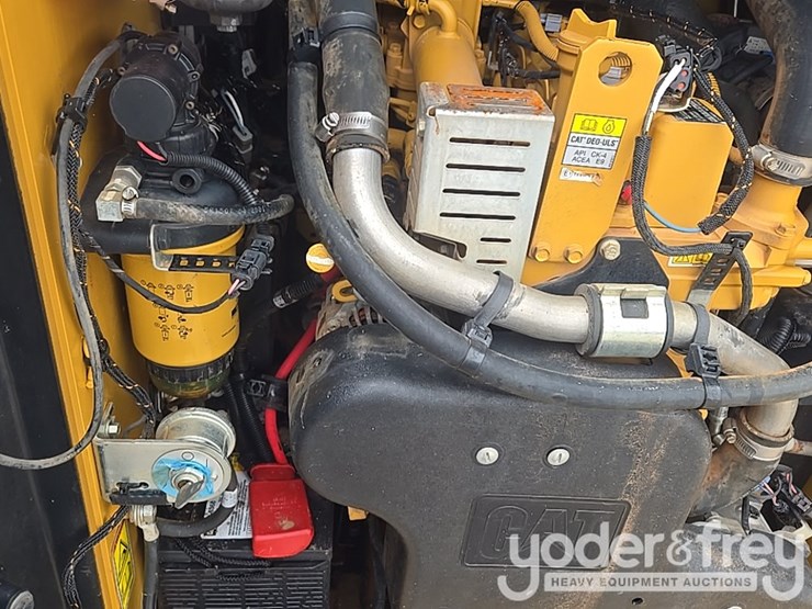2022-caterpillar-259d3-image-32
