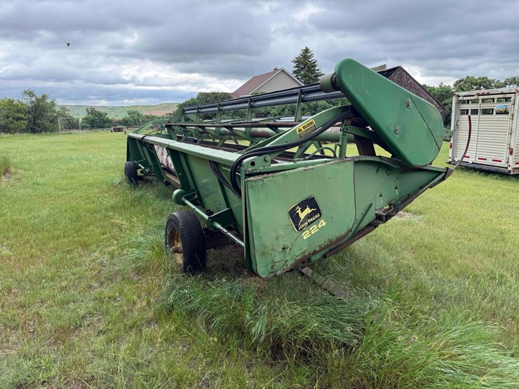 john-deere-224-image-8
