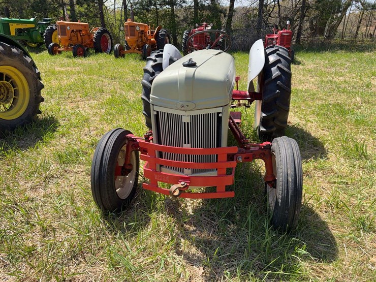 ford-8n-image-8