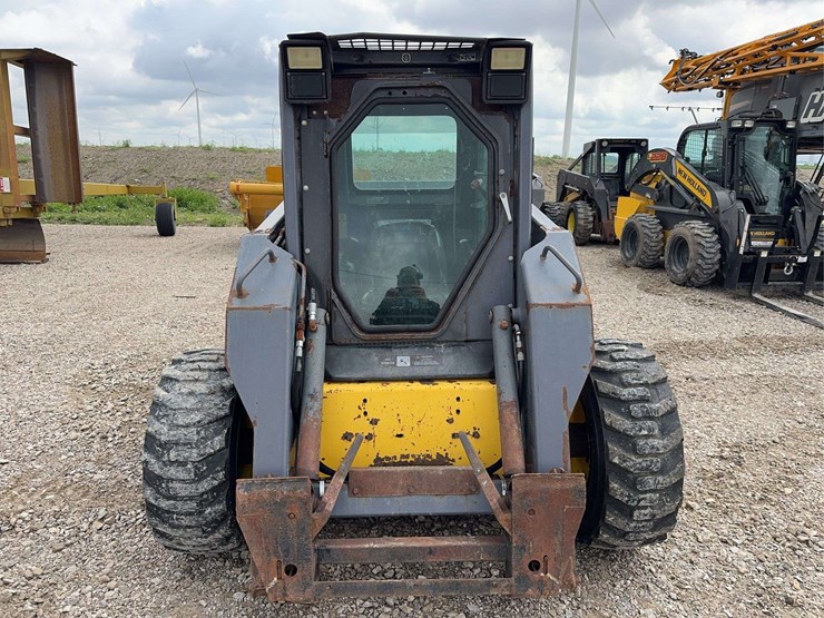 new-holland-ls180-image-2