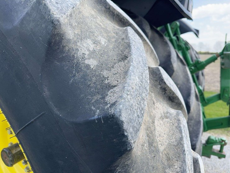 2012-john-deere-7260r-image-48