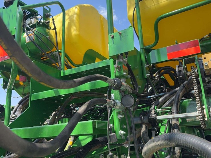 2019-john-deere-1795-image-41