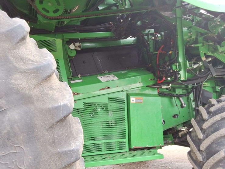 2014-john-deere-s680-image-36