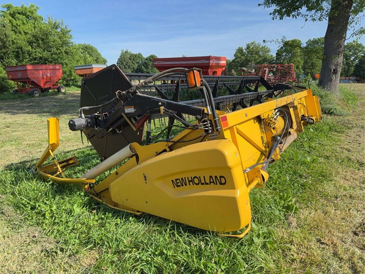 new-holland-73c-image-12