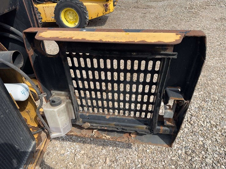 new-holland-lx865-image-14