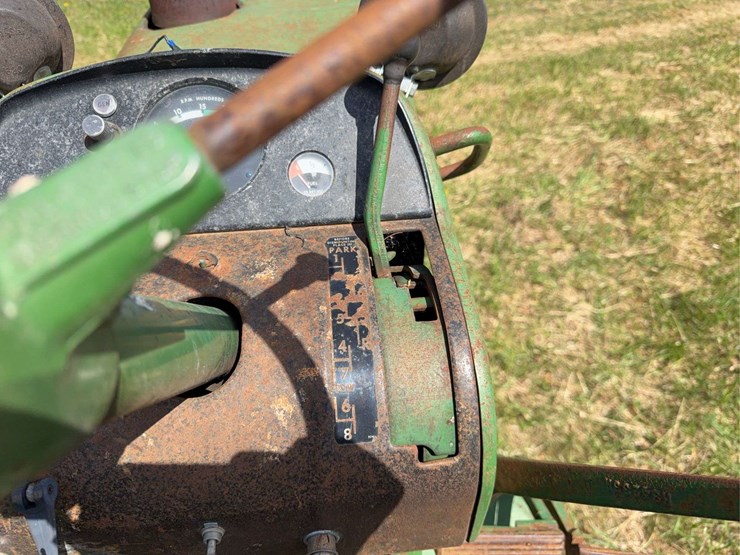 john-deere-3020-image-29