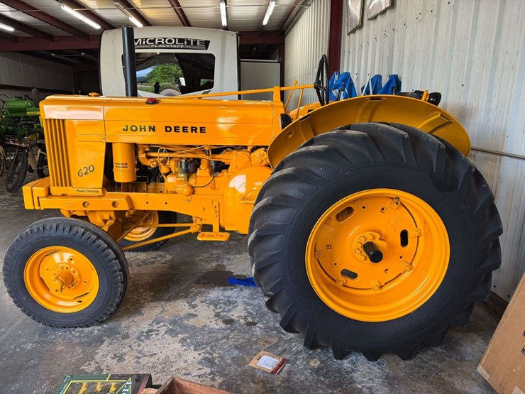 1957-john-deere-620-image-2
