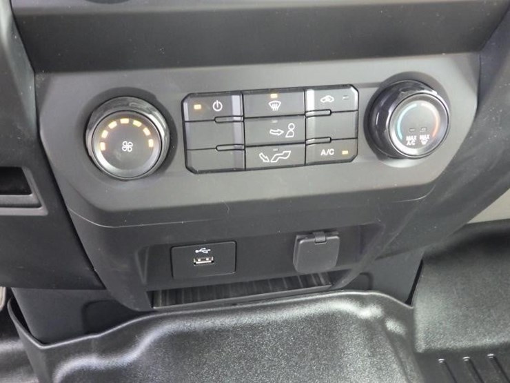2000-ford-f150-xl-image-28