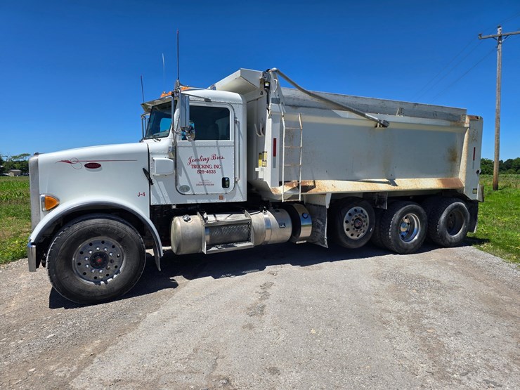 2017-peterbilt-365-image-4