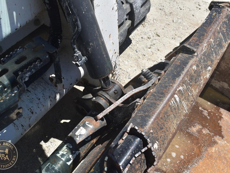 2022-bobcat-t740-image-30