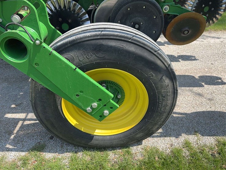 2019-john-deere-1795-image-26