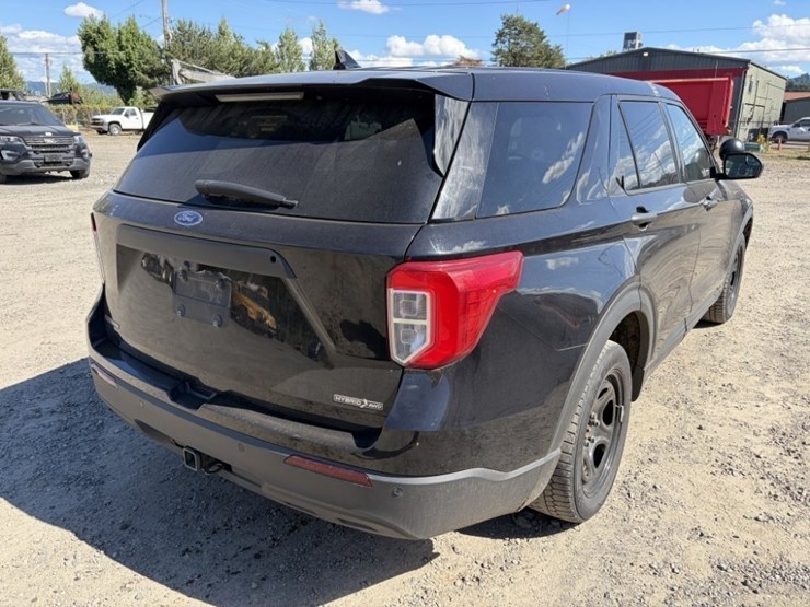 2020-ford-explorer-image-4