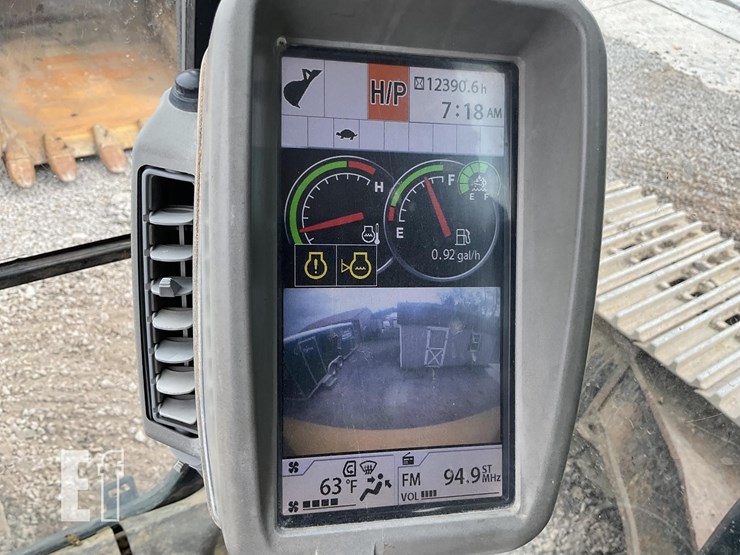 2015-deere-350g-lc-image-17