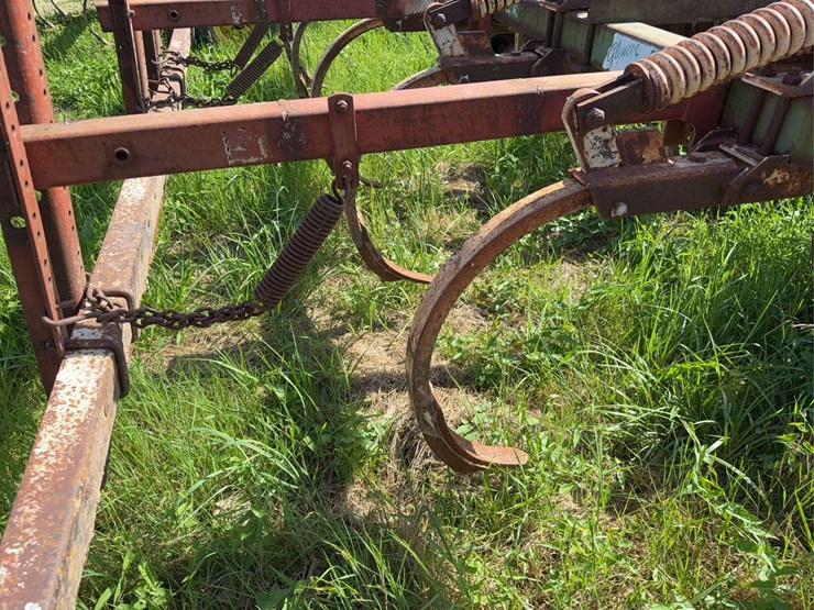 glencoe-9-shank-chisel-plow,-with-leveling-bar-image-6