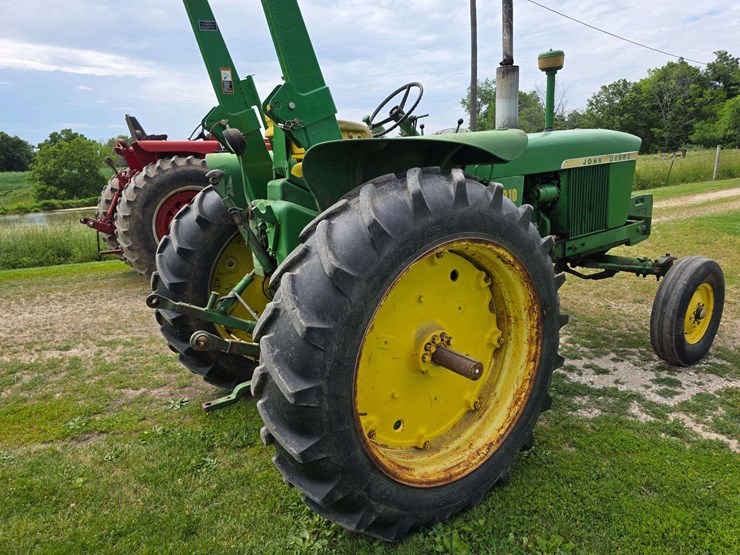 john-deere-3010-image-4