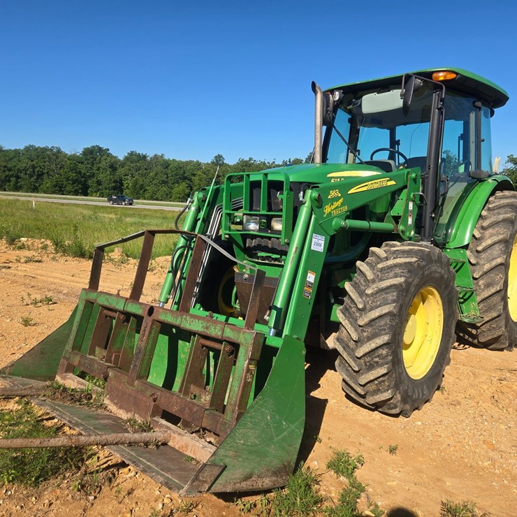 2010 JOHN DEERE 6115D