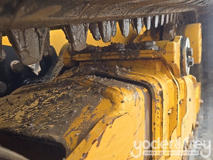 2022-caterpillar-259d3-image-11