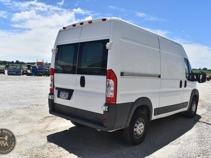 2014-ram-promaster-1500-image-15
