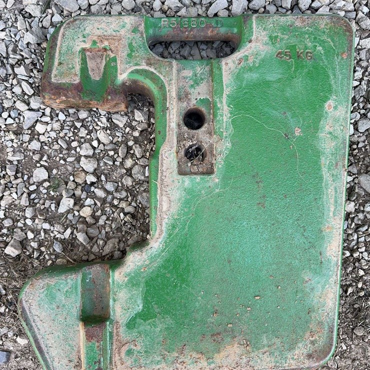 John Deere R51680 Weight - 45 KG