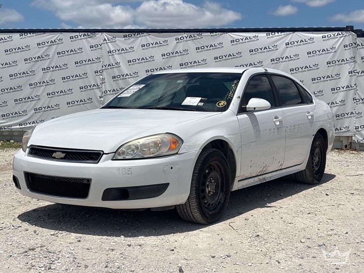 2014-chevrolet-impala-sedan-image-1