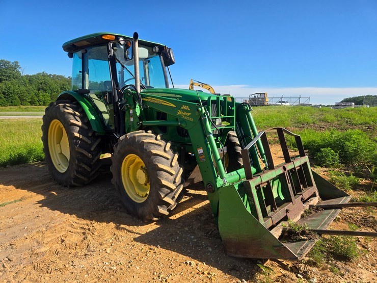2010-john-deere-6115d-image-14