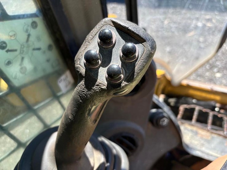 caterpillar-259d-image-24