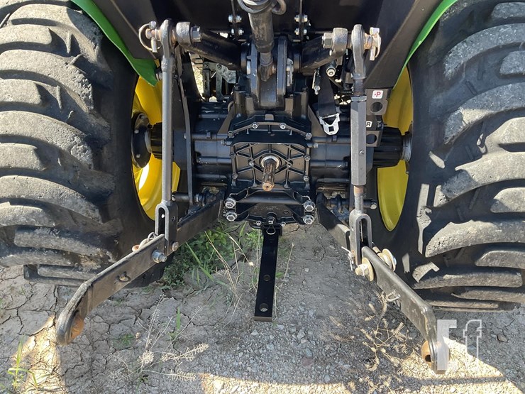 2027-john-deere-3025e-image-5
