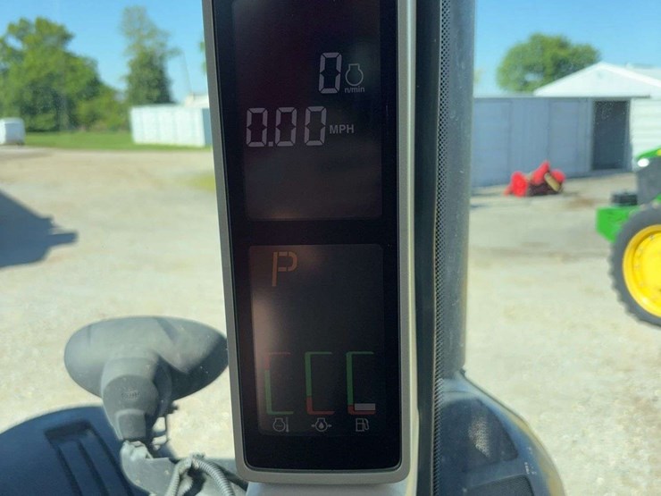 2011-john-deere-8260r-image-51