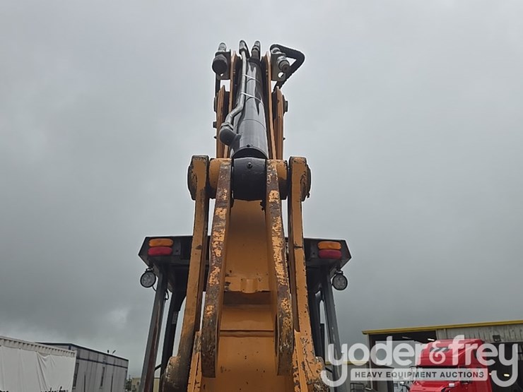 2019-case-580sn-image-31