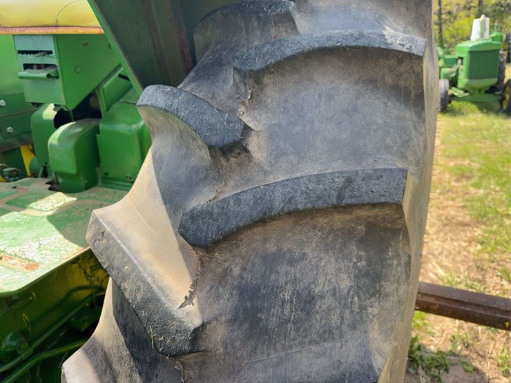 john-deere-4020-image-12