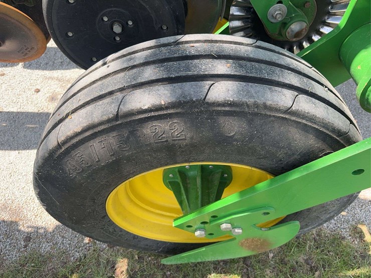 2019-john-deere-1795-image-24