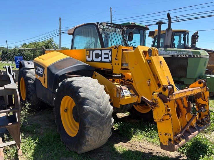 2013-jcb-541-70-image-5