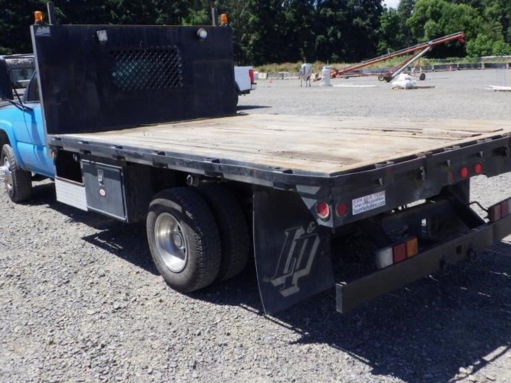 2004-chevrolet-3500-image-7