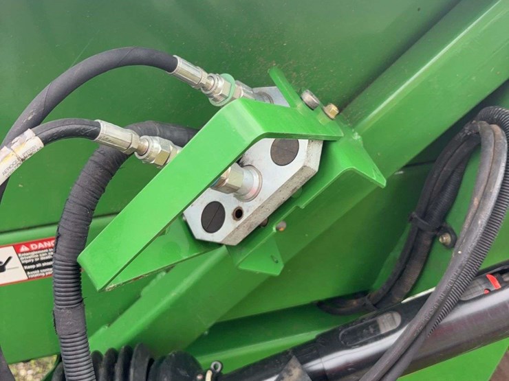 2011-john-deere-608-image-19
