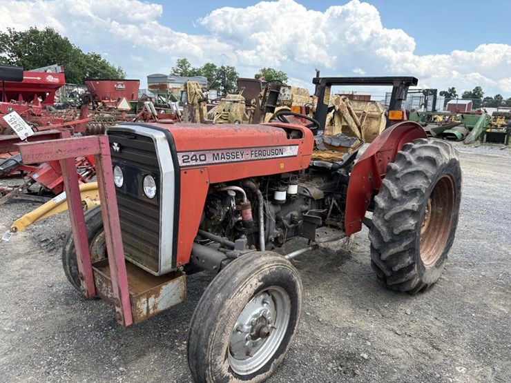 massey-ferguson-240-image-1