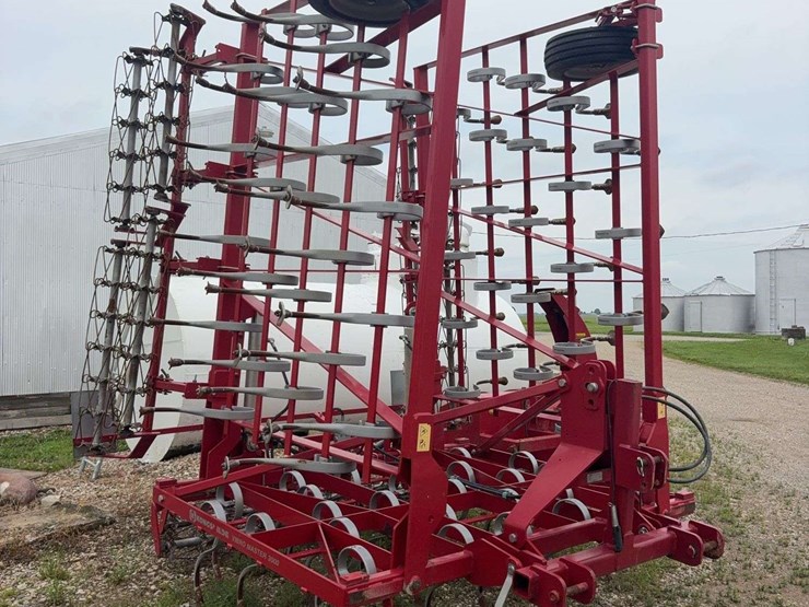 kongskilde-3pt-field-cultivator-image-3